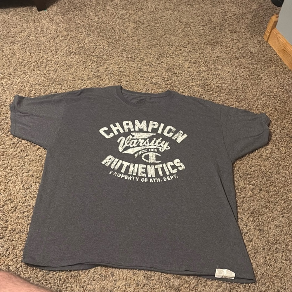 Men’s champion short sleeve shirt